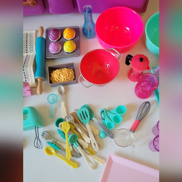 GUC Doll Kitchen with Accessories - Picture 3 of 12